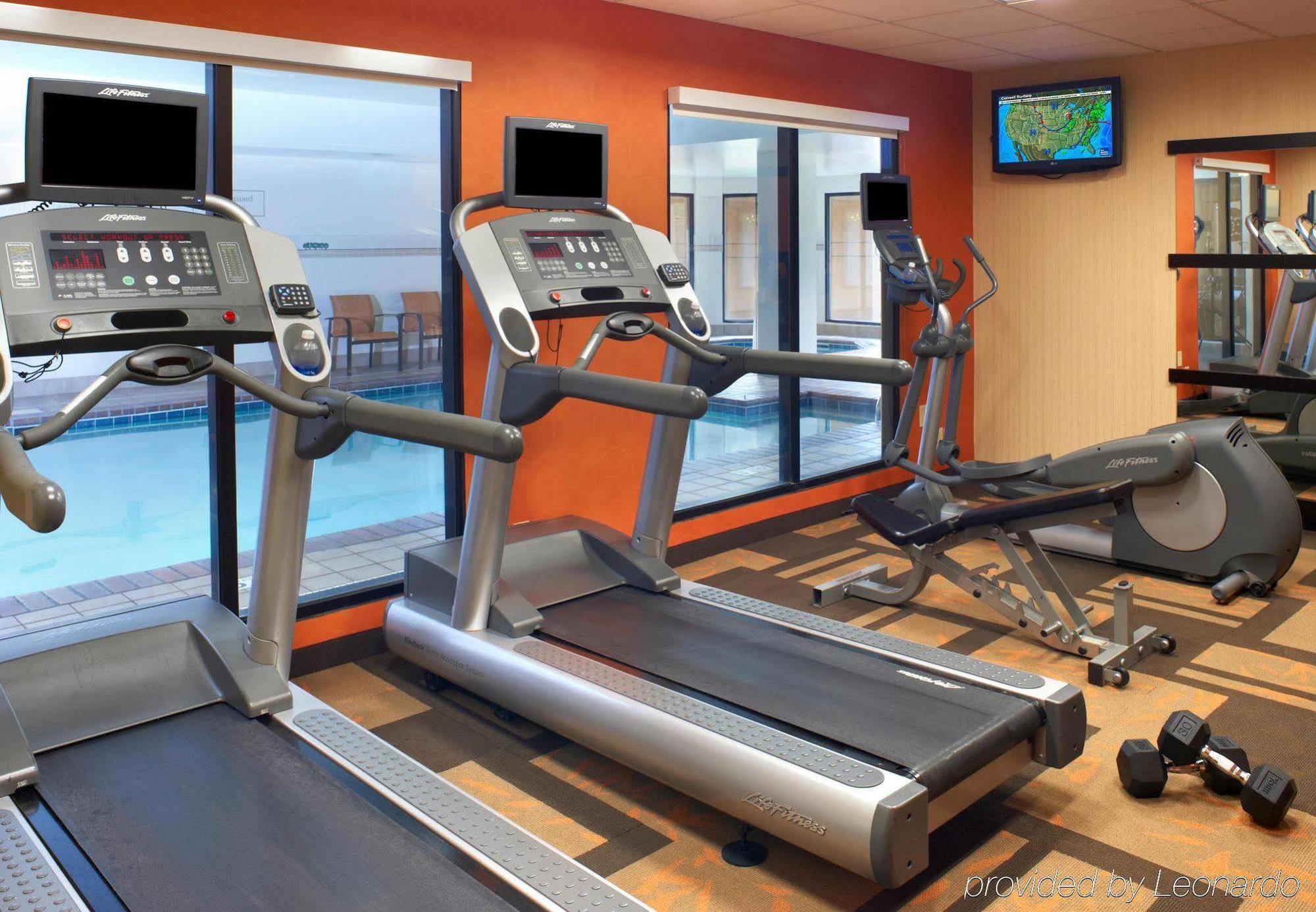 Courtyard By Marriott Cleveland Westlake Facilities photo